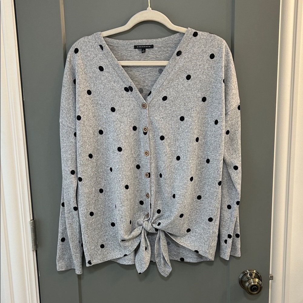 Staccato Gray Button-Down Shirt with Black Polka Dots Size Large